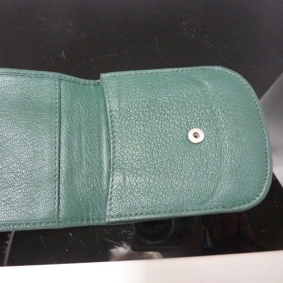 Taxi Wallet GREEN Soft Leather Compact Front Pocket Folding Wallet CARDS COIN - Picture 2 of 8